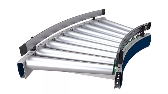 رابط تسمه ای با زاویه 45 درجه رابط تسمه ای با زاویه 45 درجه (45° Angled Belt Conveyor) بهعنوان یک عنصر ارتباطی در خطوط انتقال عمل میکند و بسته به موقعیت نصب، میتواند برای ورود بار به خط اصلی یا انحراف آن به خطوط فرعی استفاده شود. زاویه ۳۰ درجه، یک تراز بهینه بین سرعت، کنترل کالا و کارایی فضا فراهم میسازد.