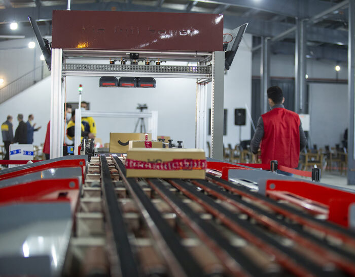 ( یکی از پروژه های ما ) اولین مرکز پردازش مکانیزه پستی ایران |پارسل سورتر | سورتر | ماشین سورتر